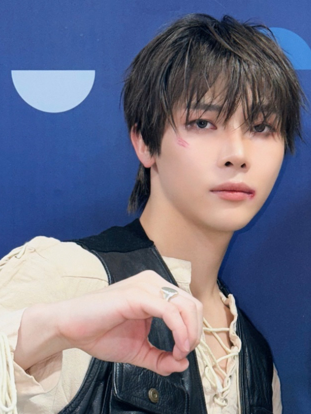 Recent activity shot of Nicholas (&TEAM)