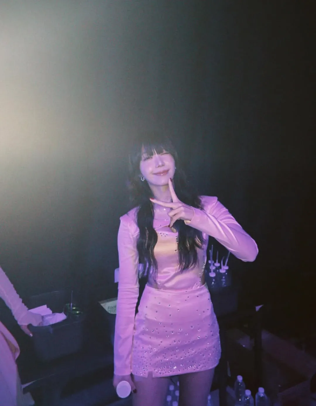 Behind-the-scenes cut of Apink