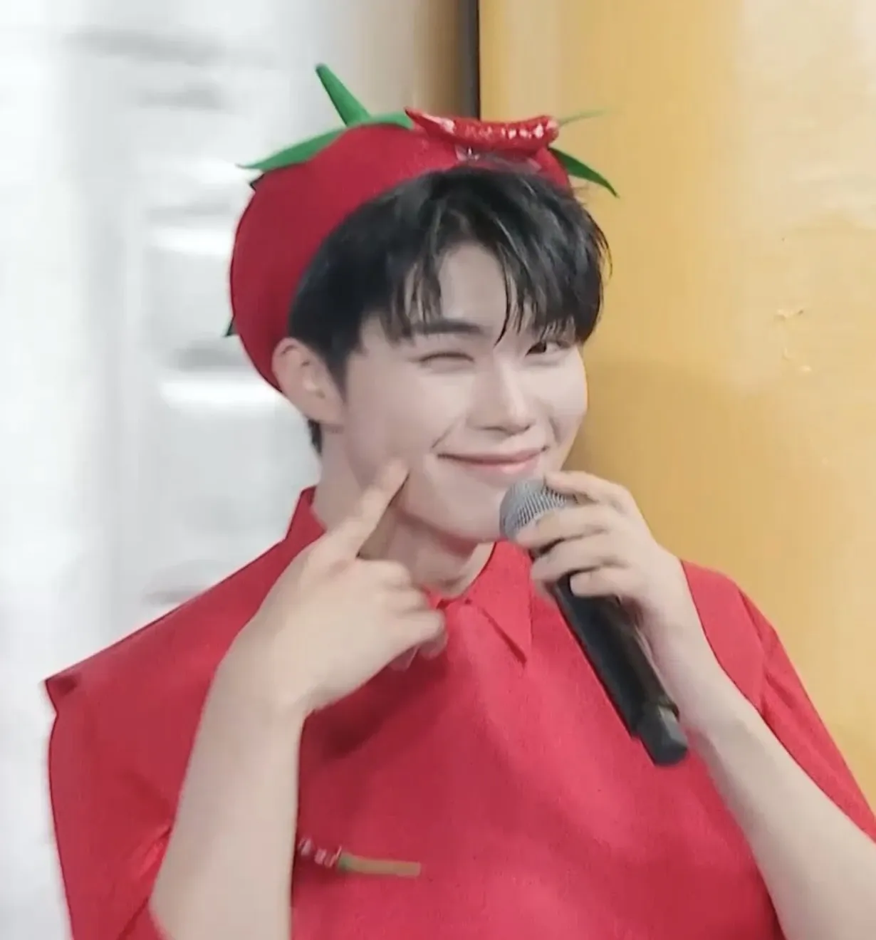 Behind-the-scenes cut of Park Gunwook (ZEROBASEONE)