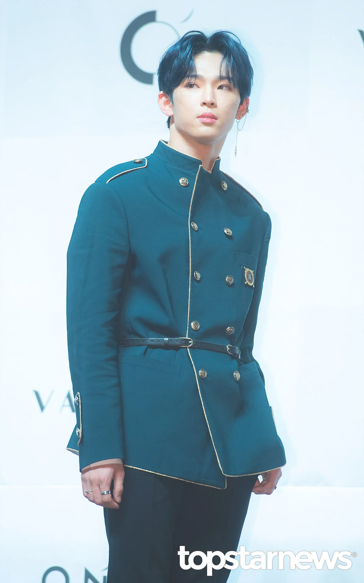 Recent activity shot of LEE DO (ONEUS)
