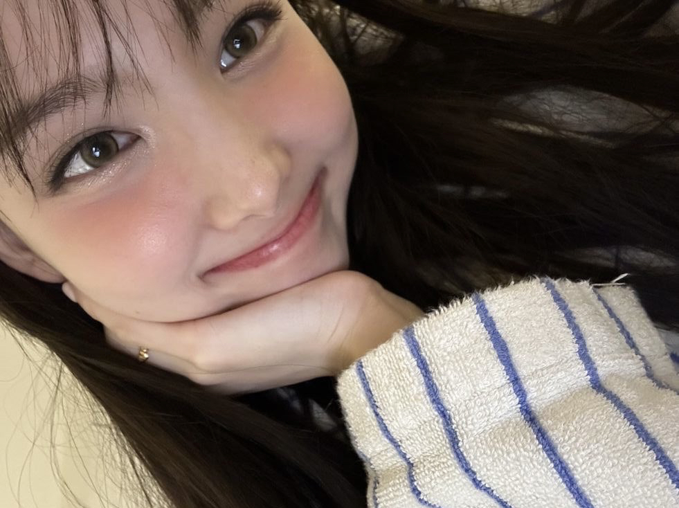 Latest photo of Nayeon (TWICE)