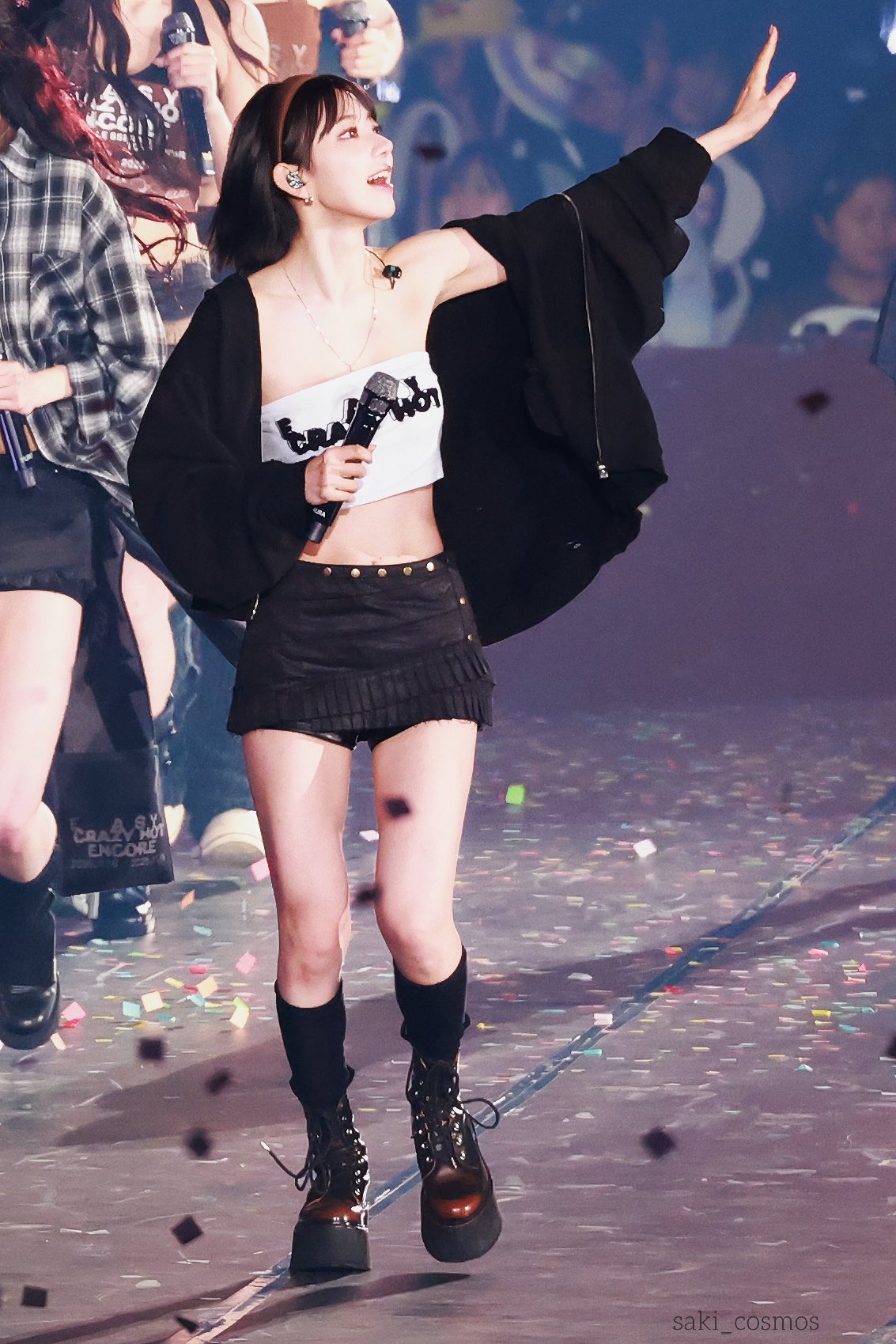 宮脇咲良 (LE SSERAFIM)的最新活动照片