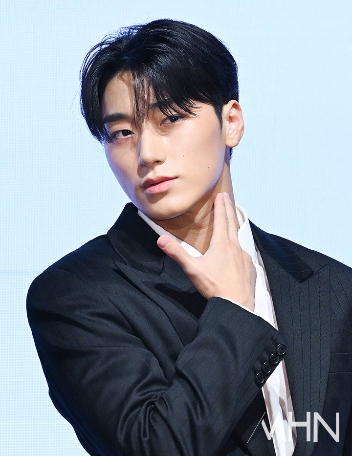 A moment captured by San (ATEEZ)'s fan