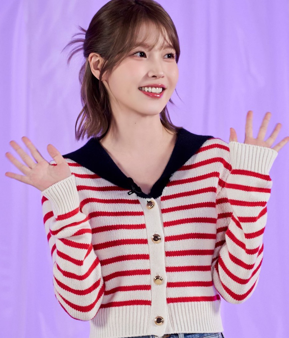 아이유 최근 활동샷