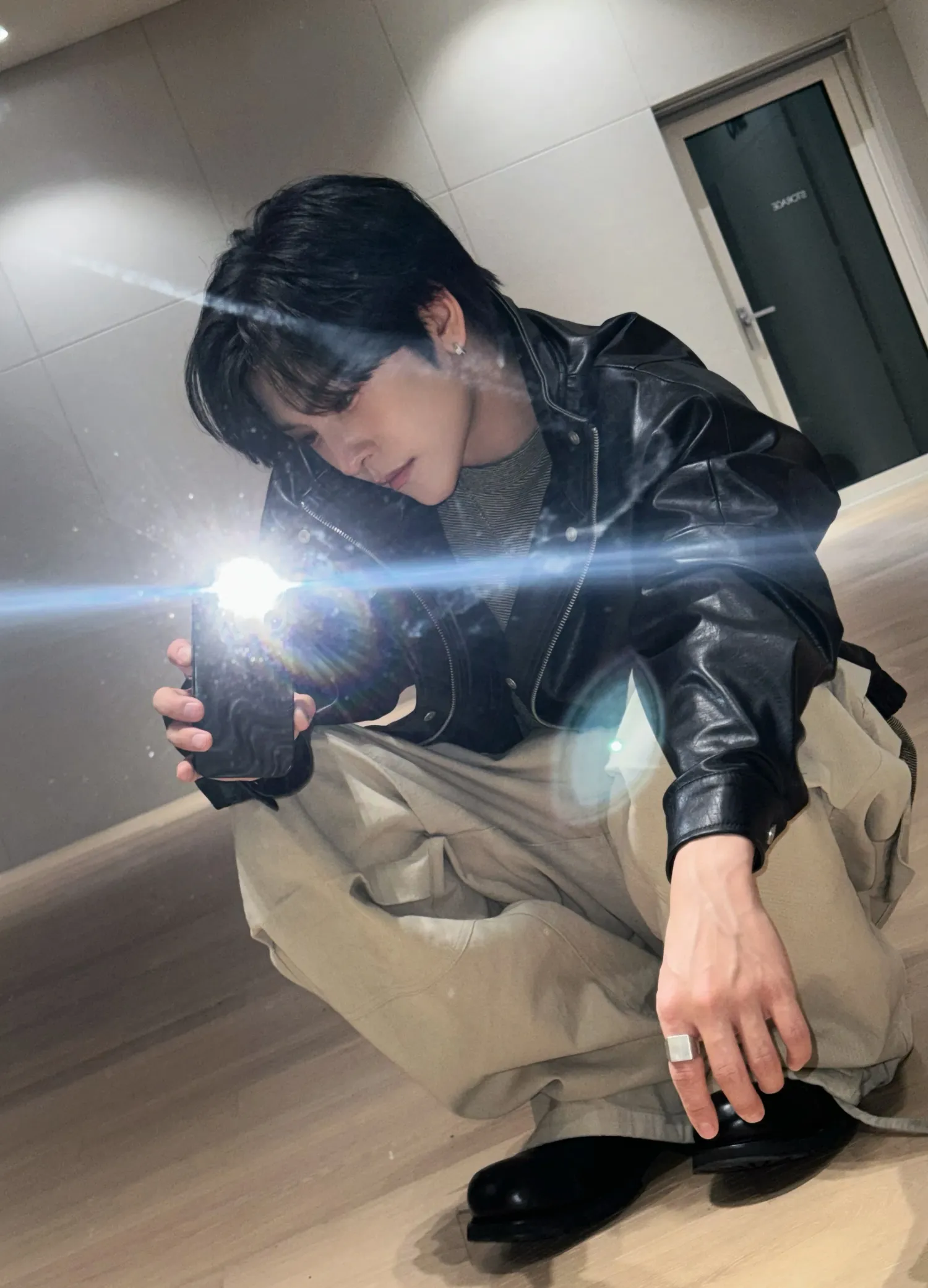 A moment captured by He Xinlong (ALPHA DRIVE ONE)'s fan
