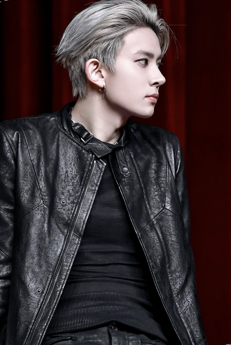 Recent activity shot of Heeseung (ENHYPEN)