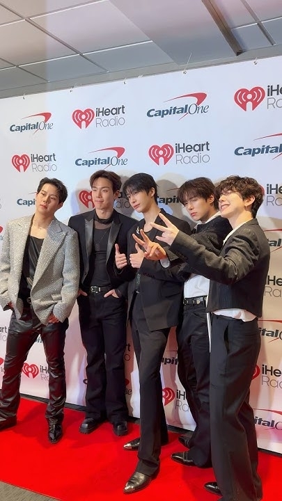 Behind-the-scenes cut of MONSTA X