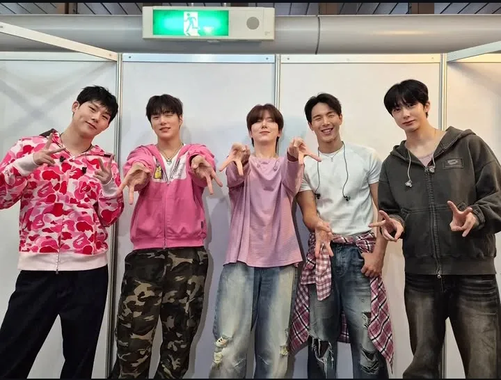 Potret di balik layar MONSTA X