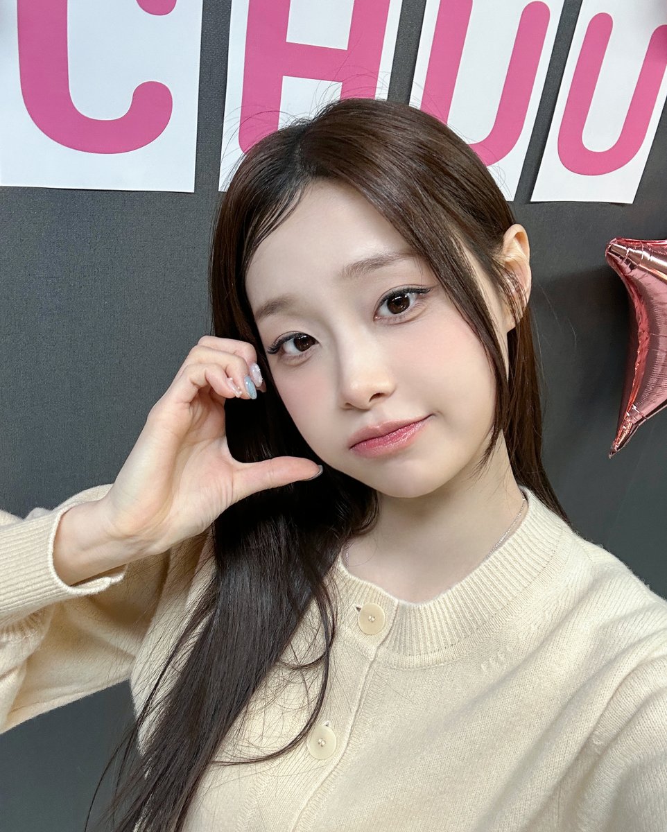 Latest photo of Chuu