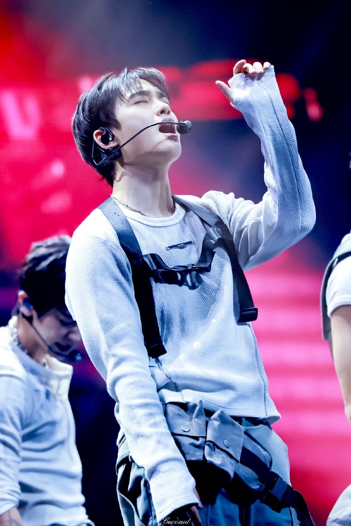 디오 (EXO)의 비하인드 컷