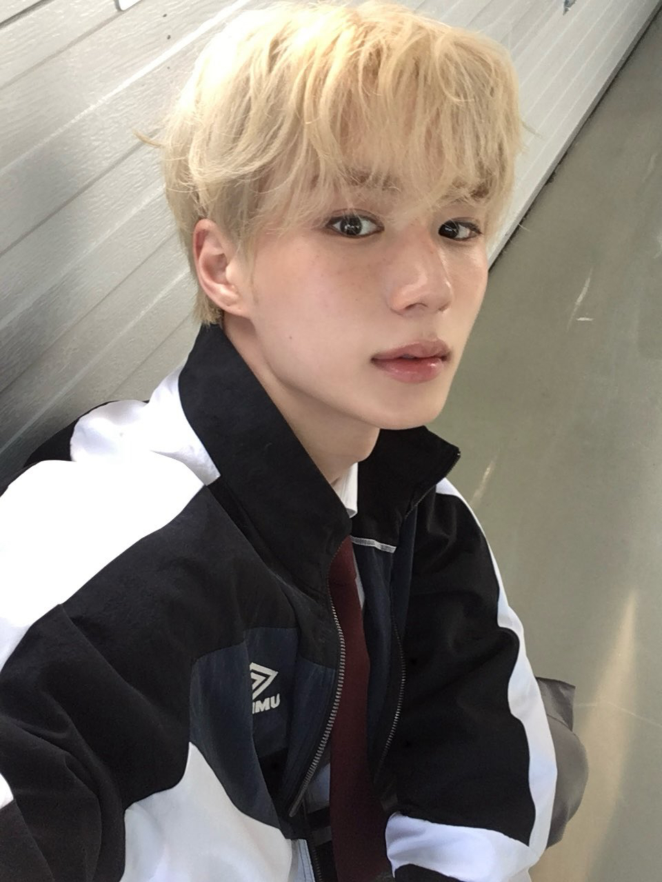 Behind-the-scenes cut of Kim Junseo (ALPHA DRIVE ONE)