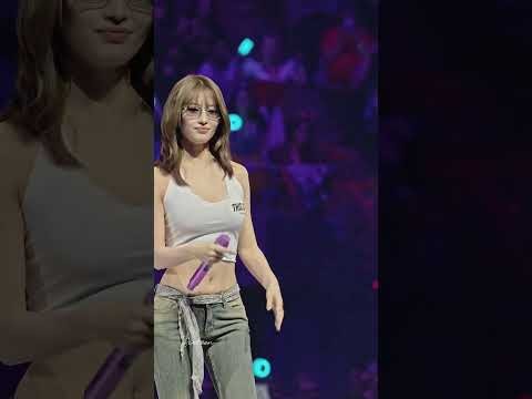 모모 (TWICE)의 비하인드 컷