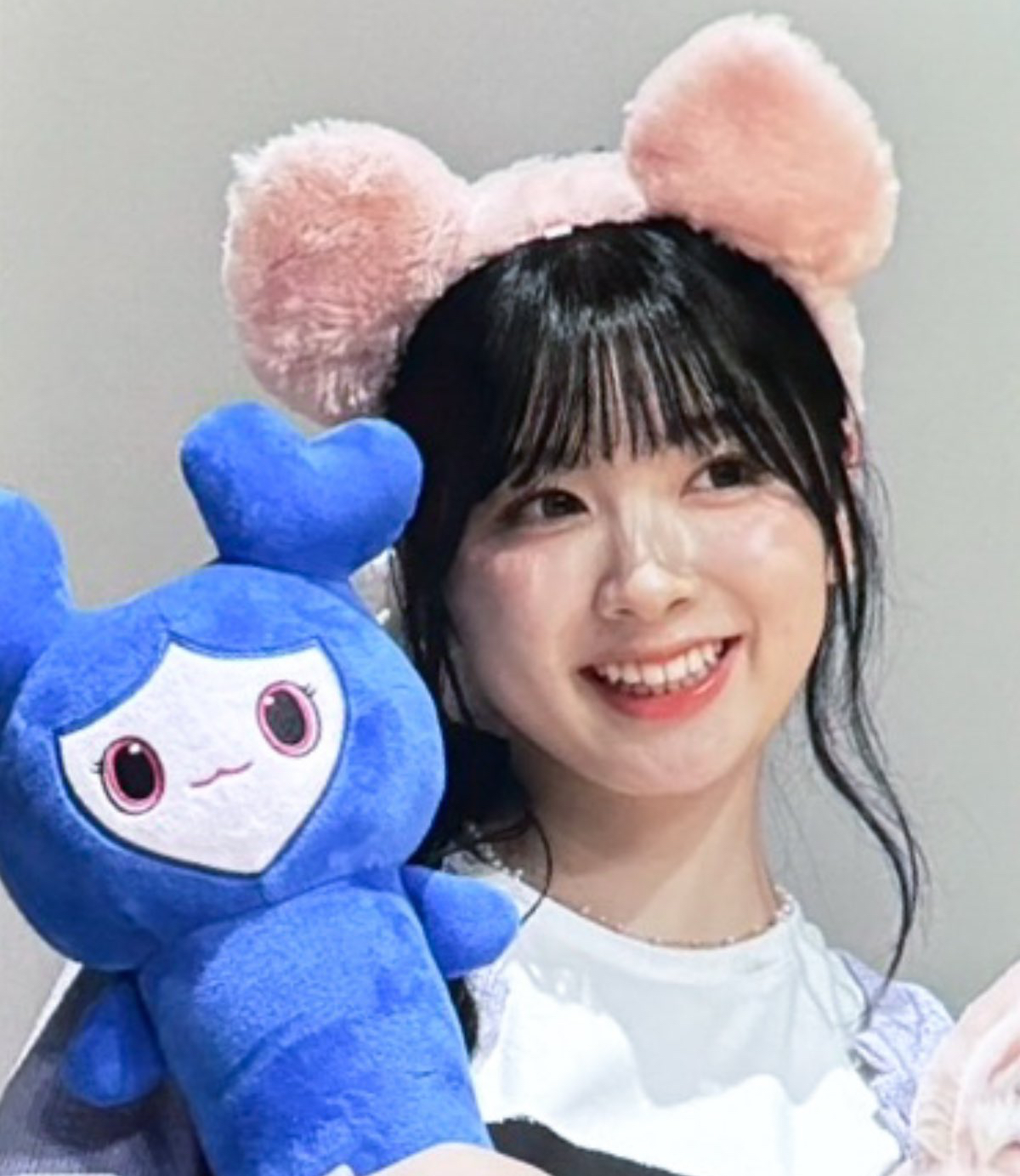 Latest photo of Miihi (NiziU)