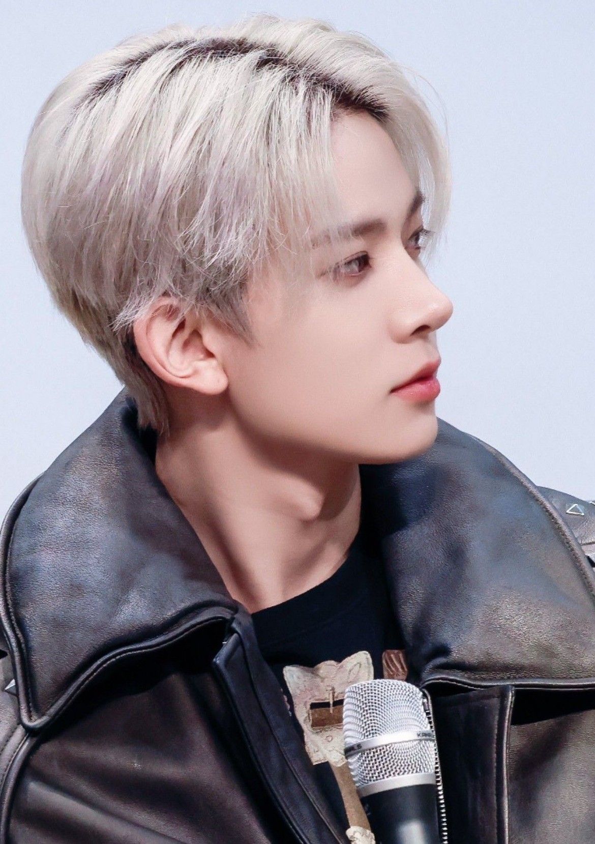 Foto terbaru Heeseung (ENHYPEN)