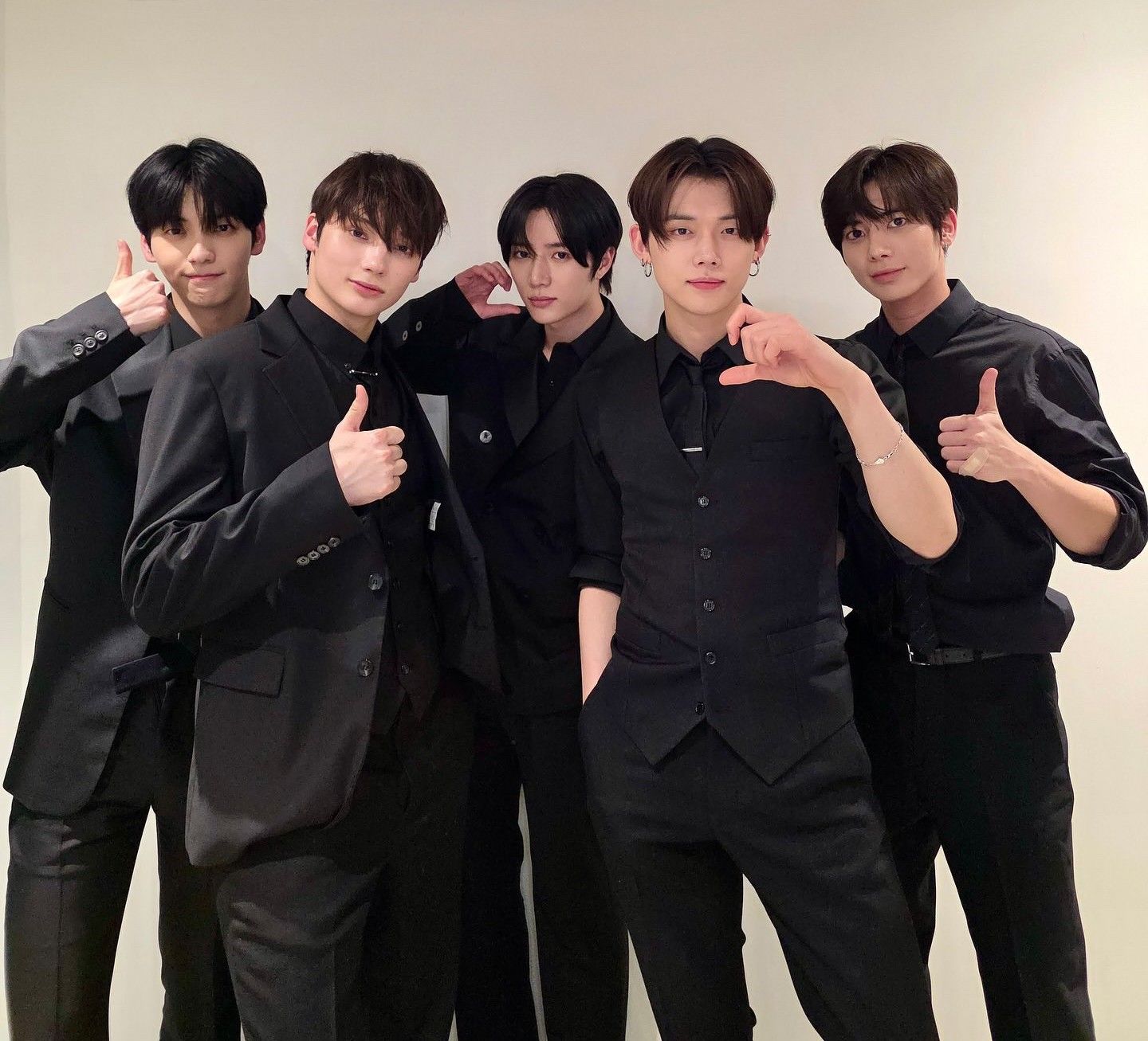 Behind-the-scenes cut of TOMORROW X TOGETHER