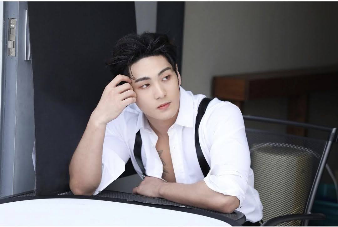 백호 최근 활동샷