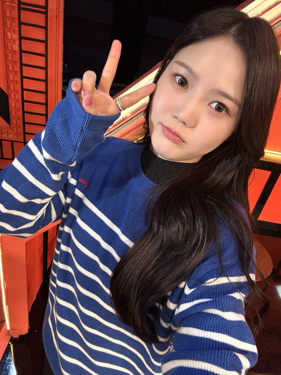 Behind-the-scenes cut of OH MY GIRL