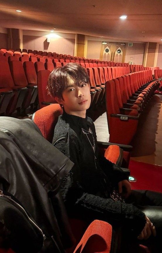 A moment captured by Kim Geonwoo (ALPHA DRIVE ONE)'s fan