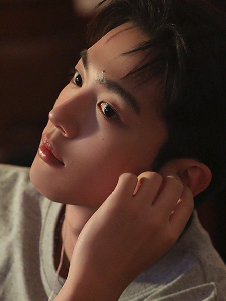 Latest photo of Kim Yohan (WEi)