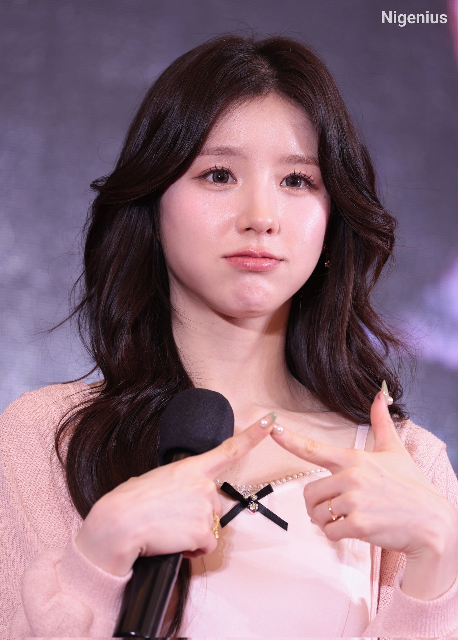 Recent activity shot of HeeJin (ARTMS)