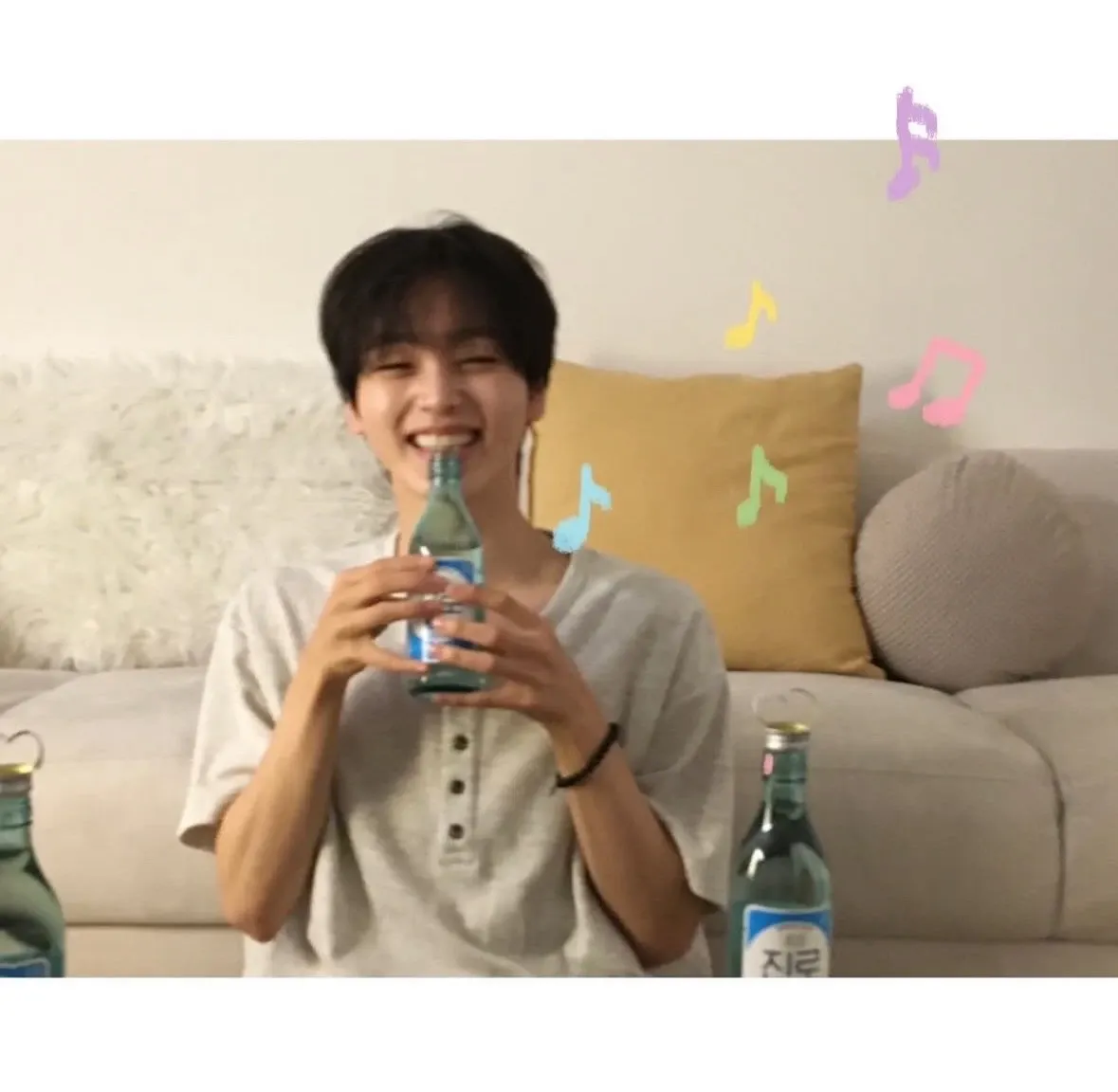 Behind-the-scenes cut of Hyeongjun (CRAVITY)