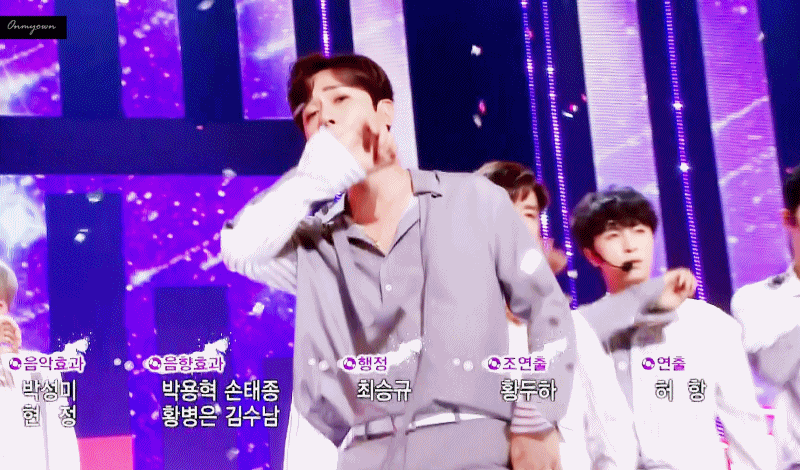 A moment captured by SHINHWA's fan