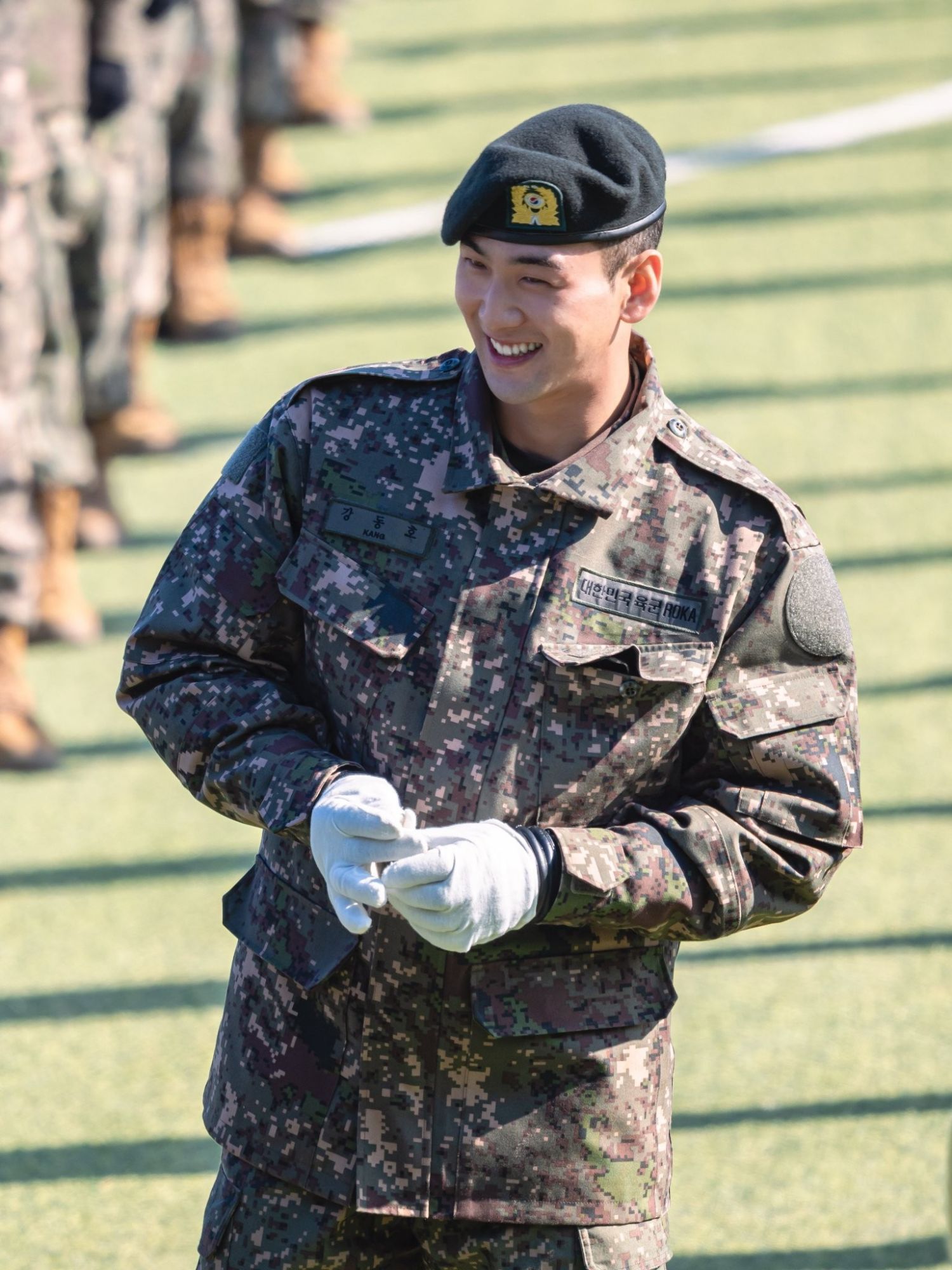 백호의 비하인드 컷