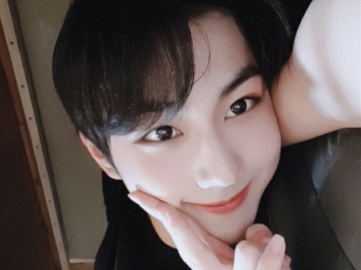 Latest photo of Jungwon (ENHYPEN)