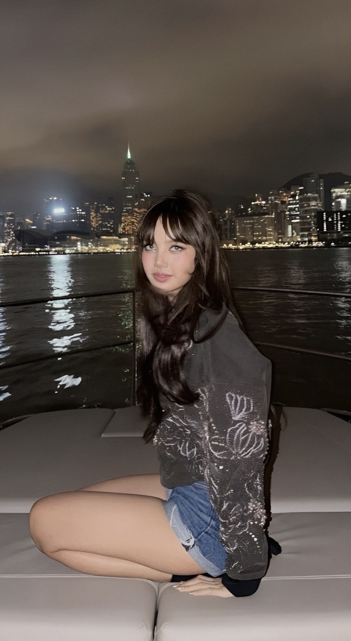 Fan-made special wallpaper for Lisa (BLACKPINK)