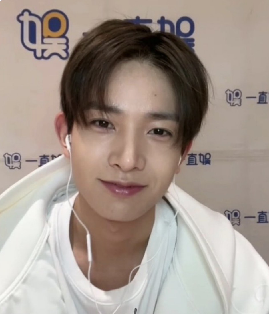 희승 (ENHYPEN)의 최신 사진