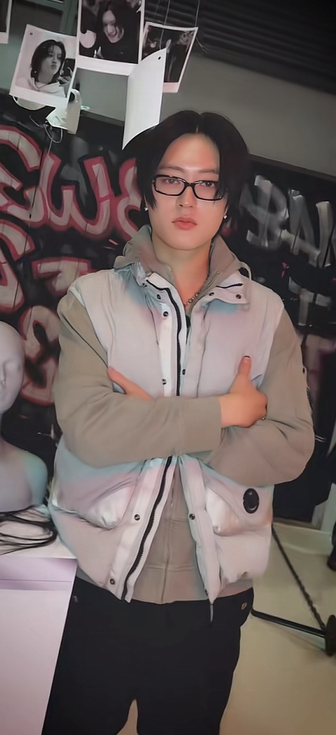 A heartfelt wallpaper shared by Haruto (TREASURE)'s fans