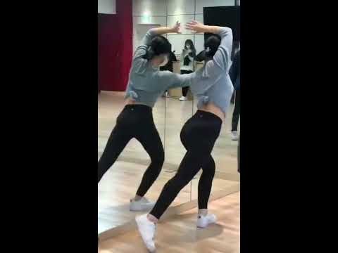 Foto terbaru Momo (TWICE)