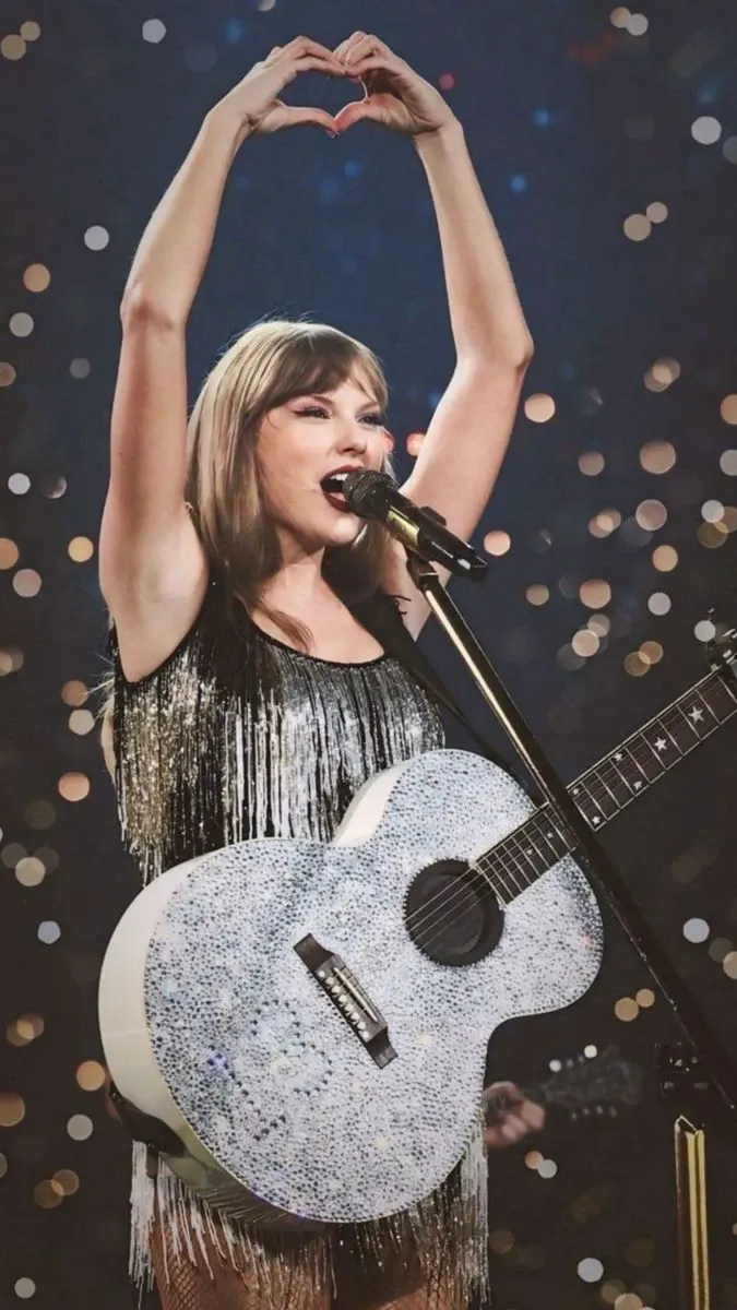 Behind-the-scenes cut of Taylor Swift