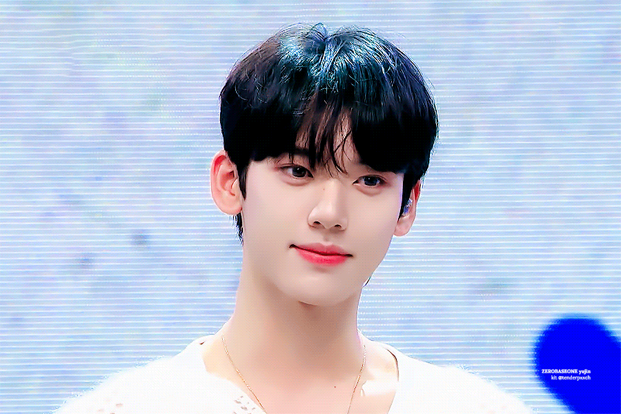 A moment captured by Han Yujin's fan