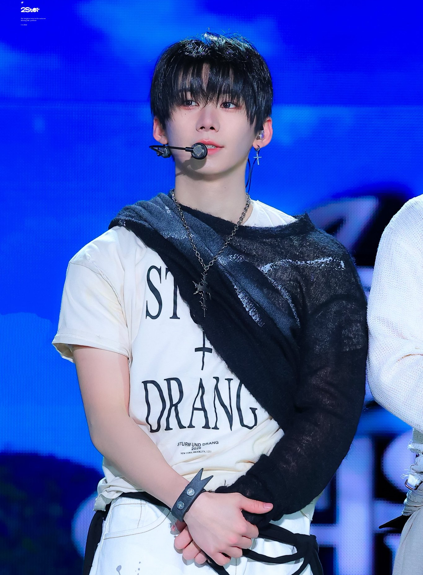 A moment captured by Park Han (AHOF)'s fan