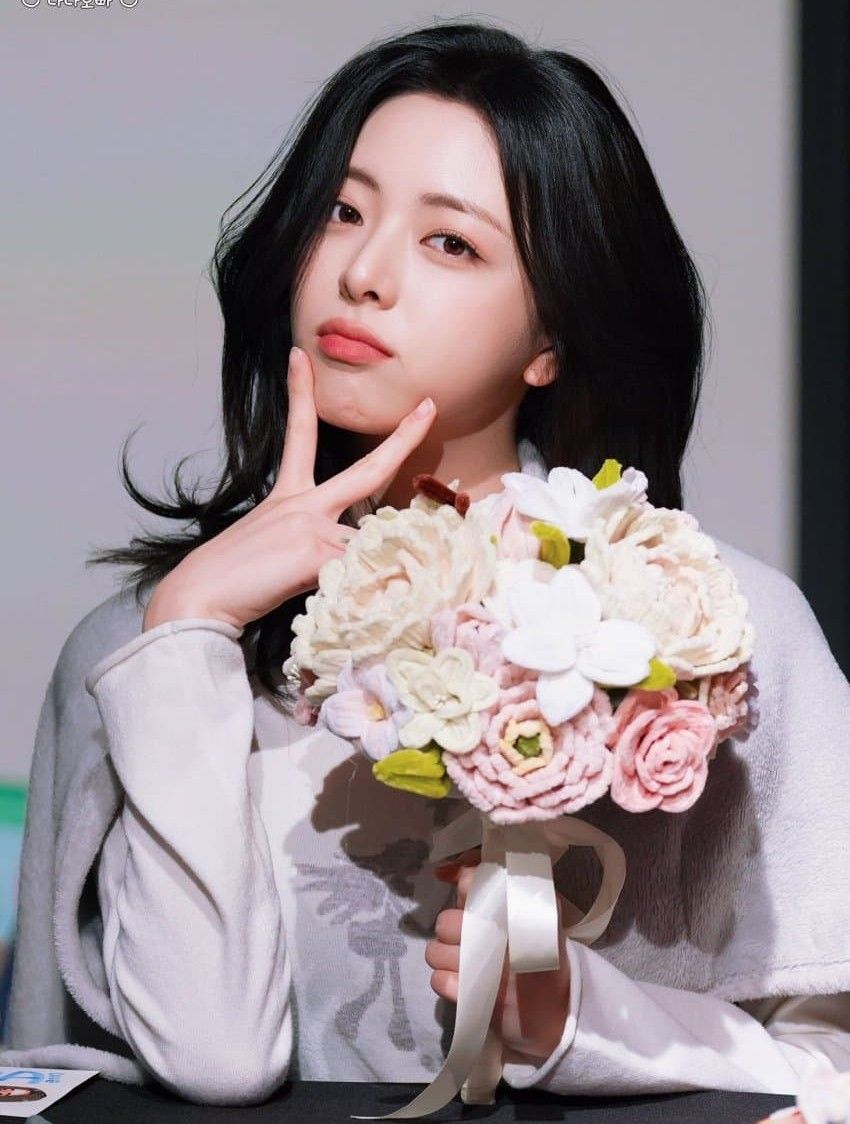 유나 (ITZY) 최근 활동샷