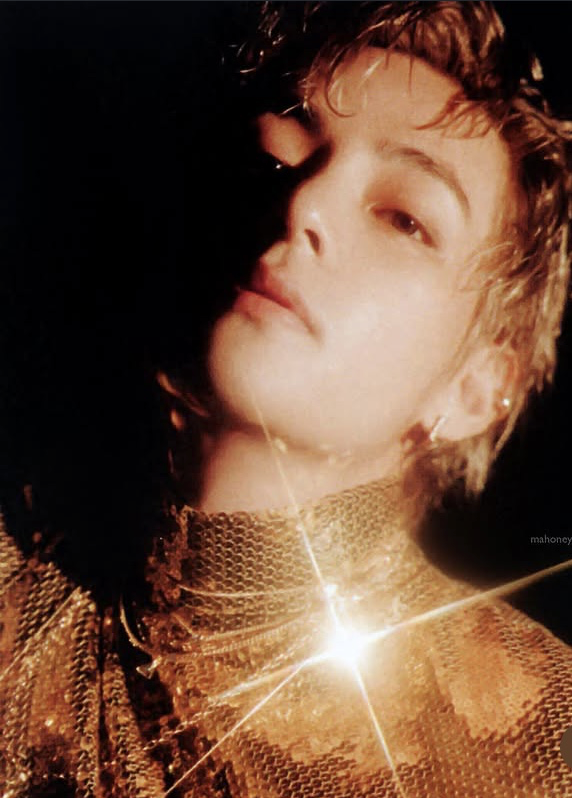 A moment captured by V (BTS)'s fan