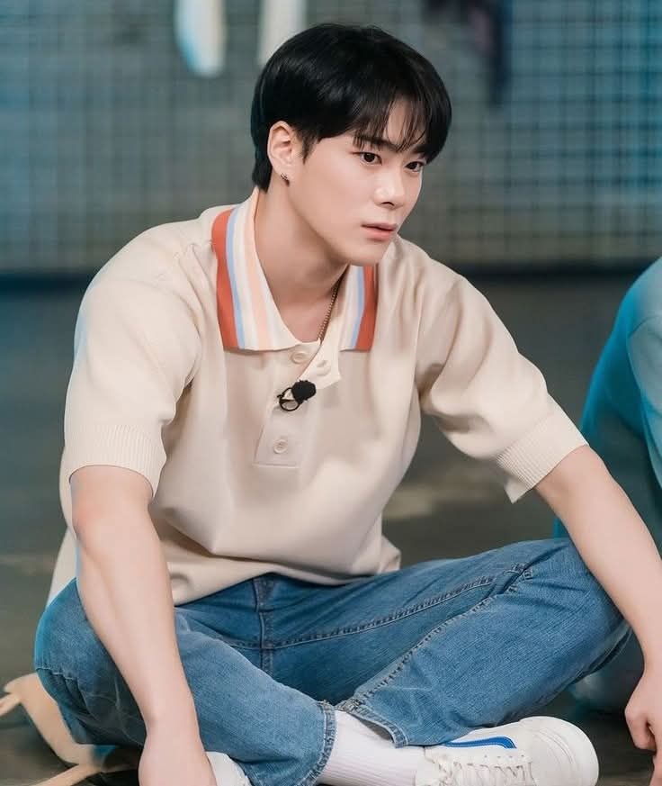 Behind-the-scenes cut of Moonbin (ASTRO)