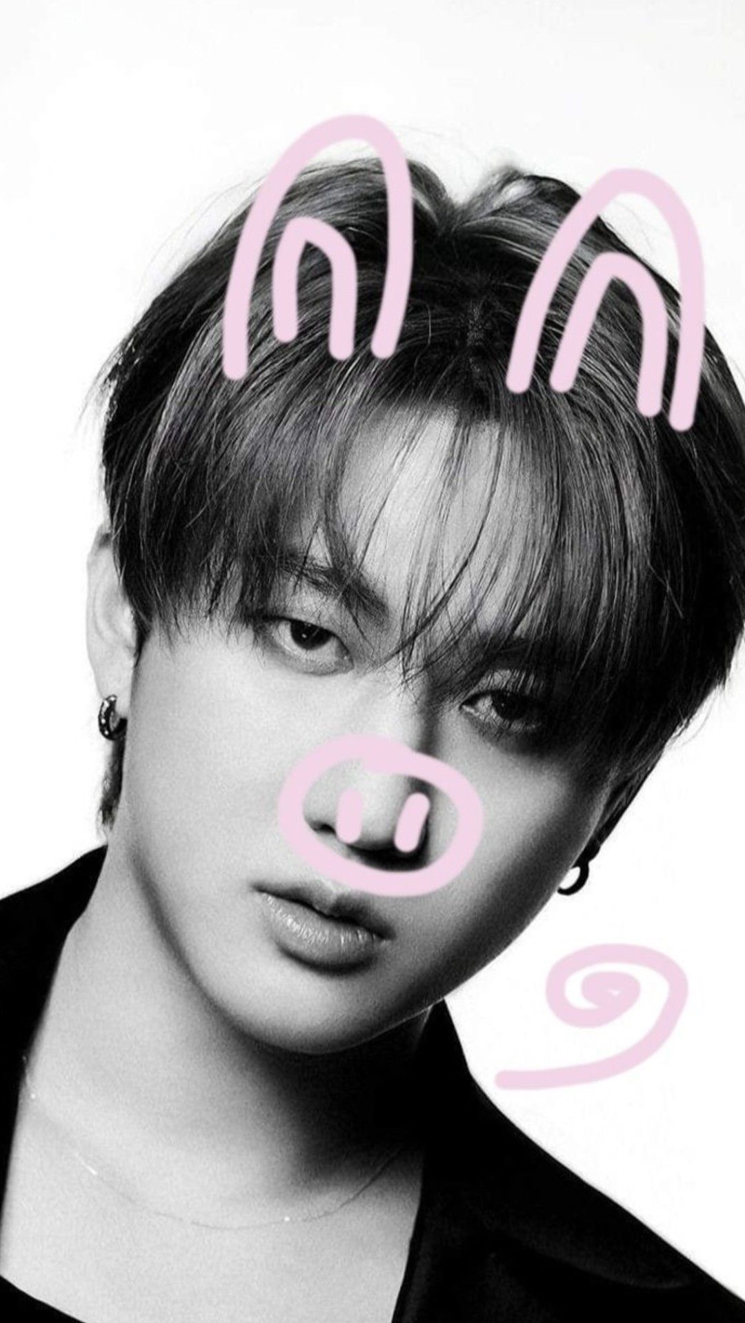 Behind-the-scenes cut of Changbin (Stray Kids)