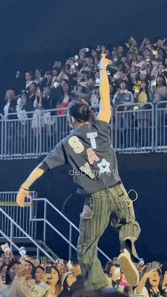 铉辰 (Stray Kids)的最新活动照片