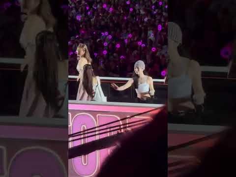 Momen yang diabadikan oleh penggemar Momo (TWICE)