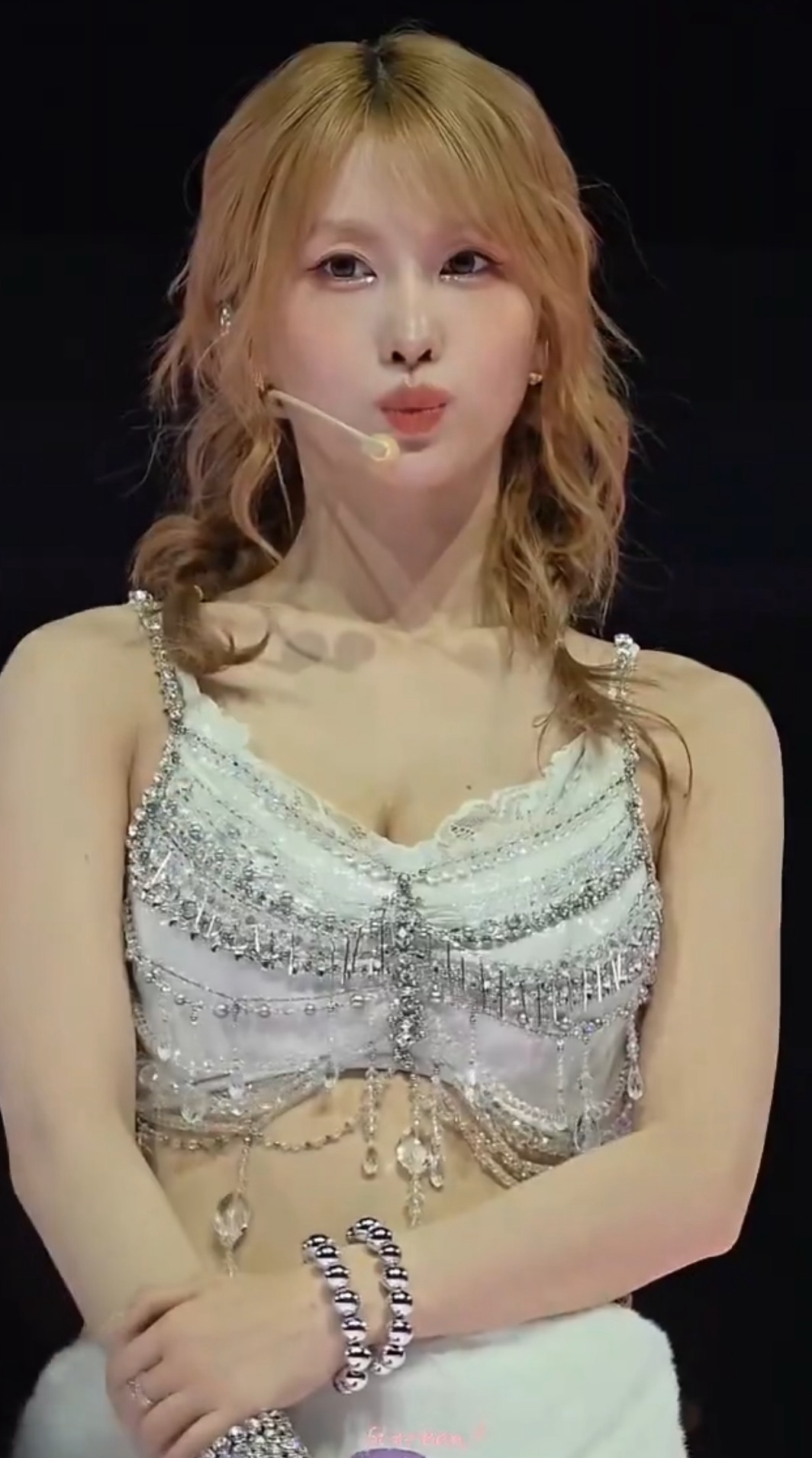 Latest photo of Momo (TWICE)