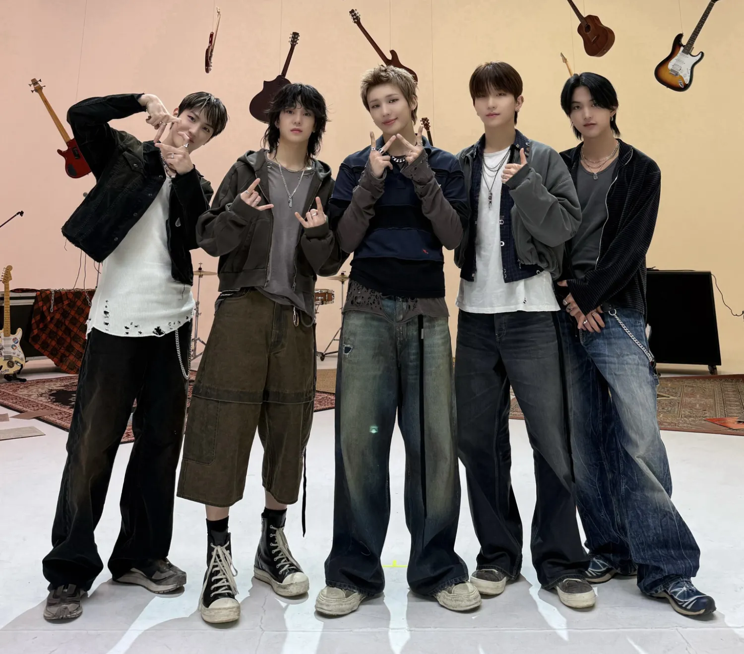 Behind-the-scenes cut of TNX