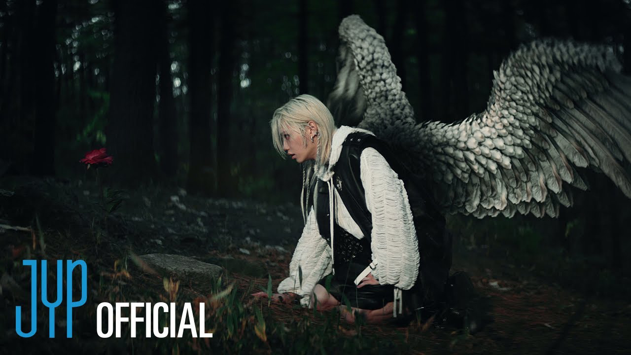 Recent activity shot of Felix (Stray Kids)