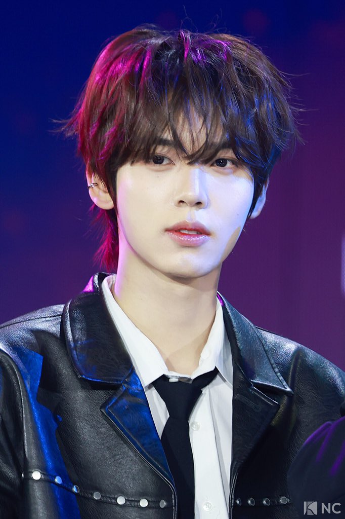 A moment captured by Han Yujin (ZEROBASEONE)'s fan