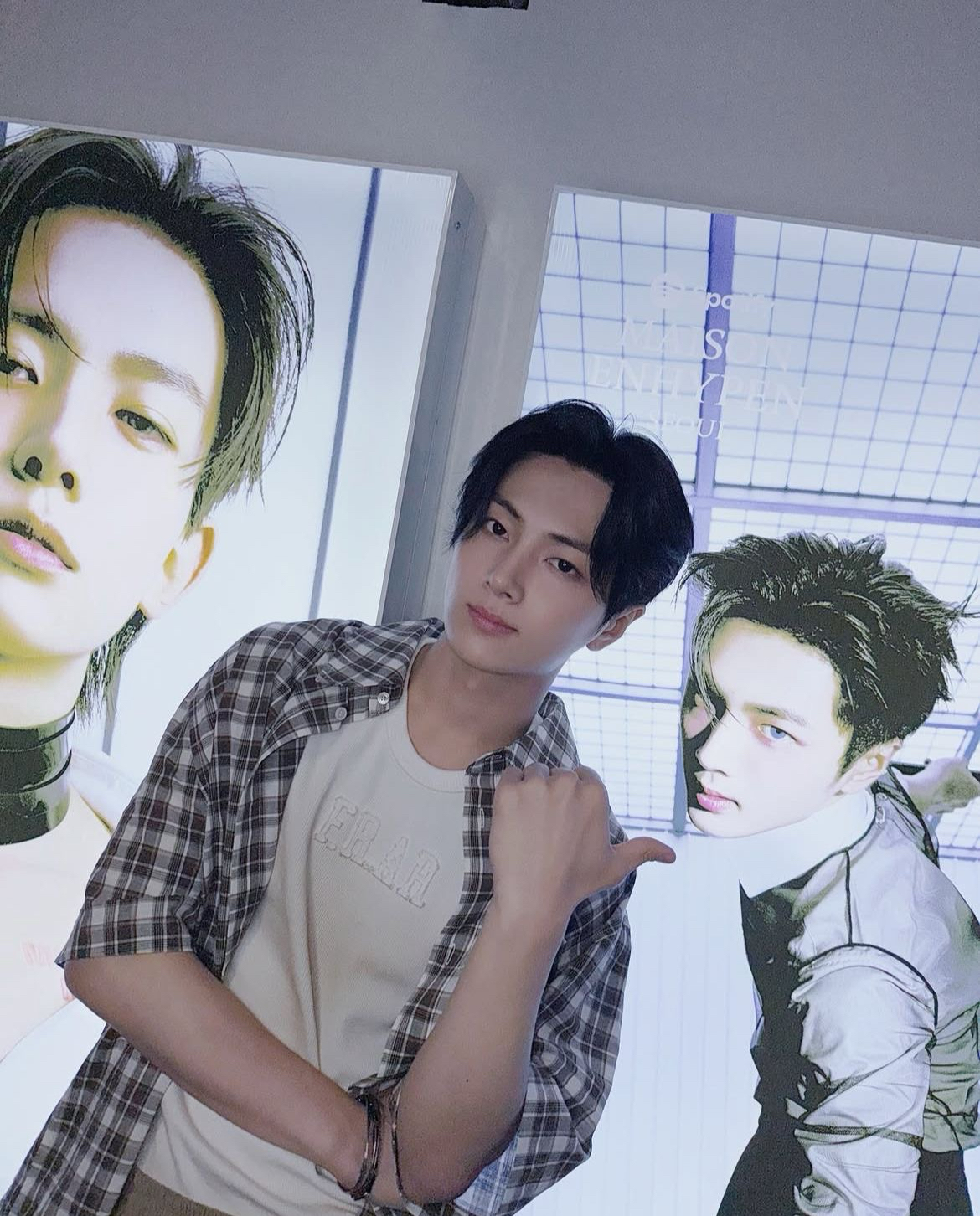 제이 (ENHYPEN) 최근 활동샷