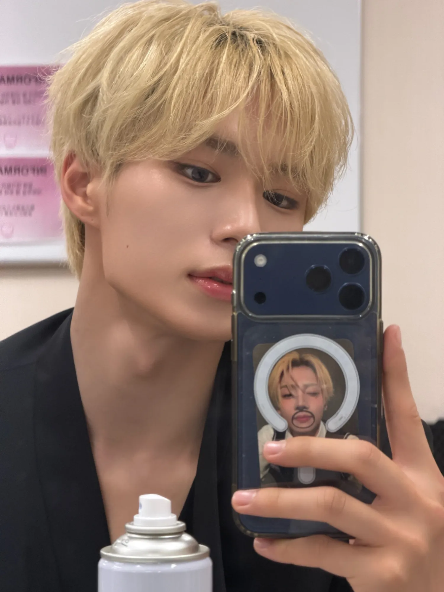 Behind-the-scenes cut of Kim Junseo (ALPHA DRIVE ONE)