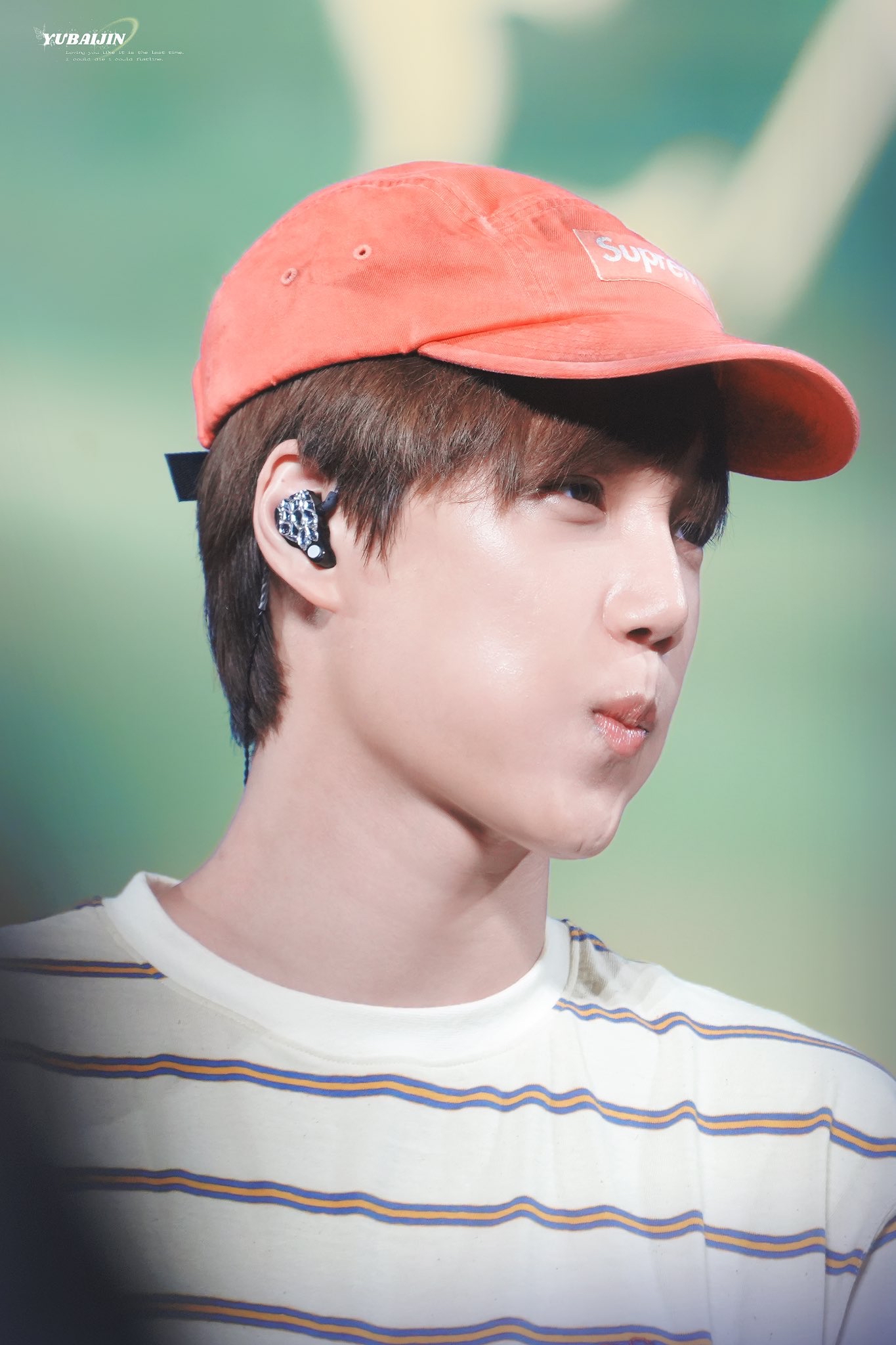 Foto aktivitas terbaru Kai (EXO)