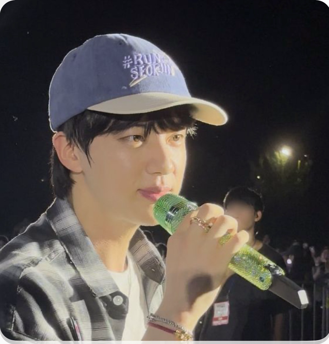 진 (방탄소년단) 최근 활동샷