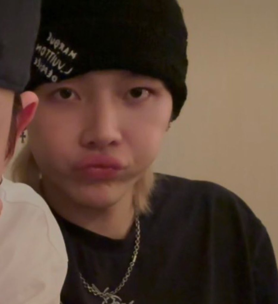 A moment captured by Nicholas (&TEAM)'s fan